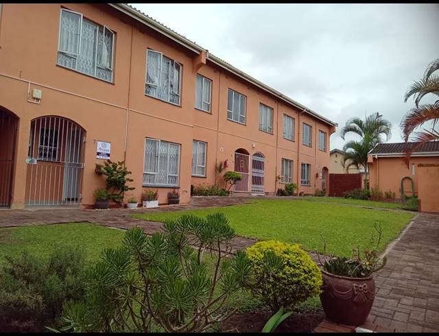 3 BEDROOM TOWNHOUSE FOR SALE IN MALVERN